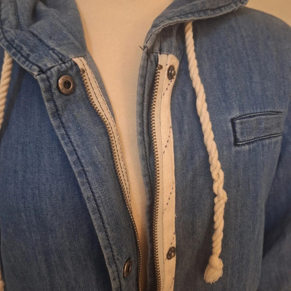 BDG lightweight hooded chambray zipped slouchy jacket SZ M - Picture 5 of 7